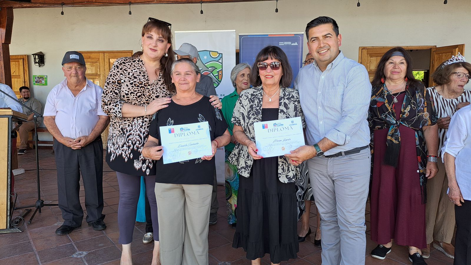 💜🌷 EMOTIVO RECONOCIMIENTO A MUJERES EN EL MARCO DEL MES DE LA MUJER EN #GRANEROS