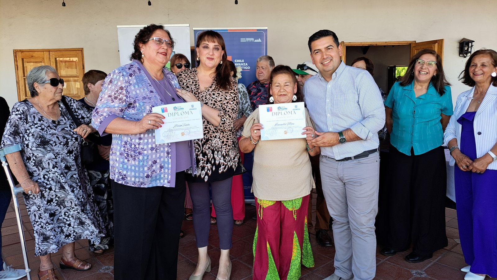 💜🌷 EMOTIVO RECONOCIMIENTO A MUJERES EN EL MARCO DEL MES DE LA MUJER EN #GRANEROS