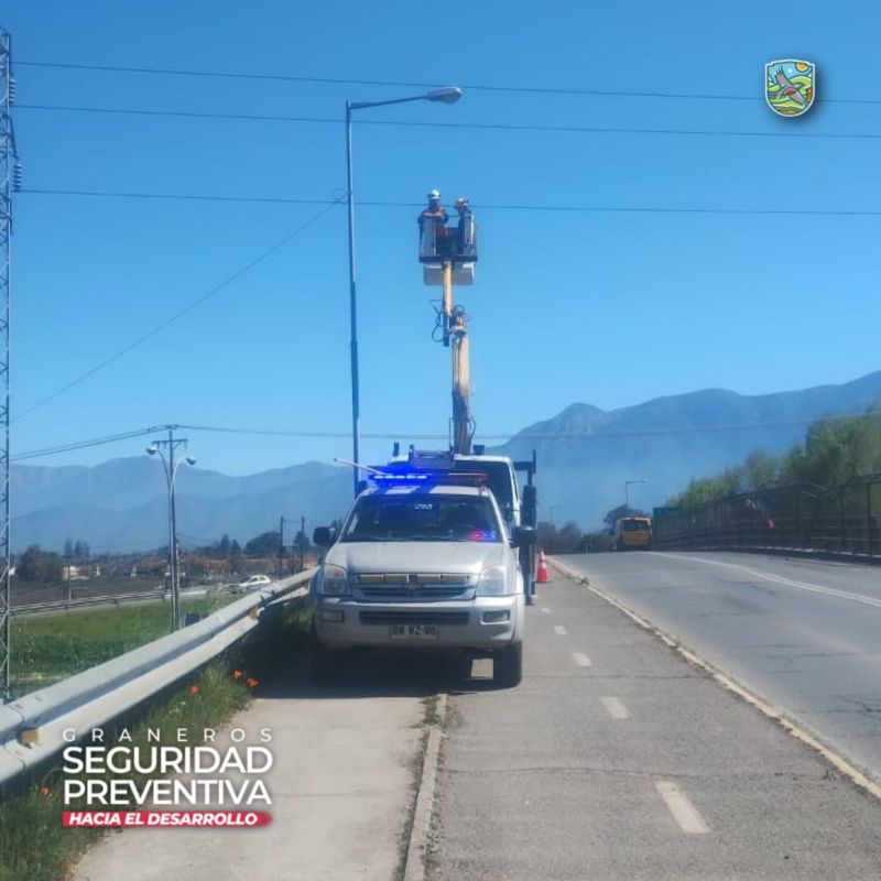 INSTALACIÓN DE LUMINARIAS PEATONALES Y RECAMBIO A TECNOLOGÍA LED