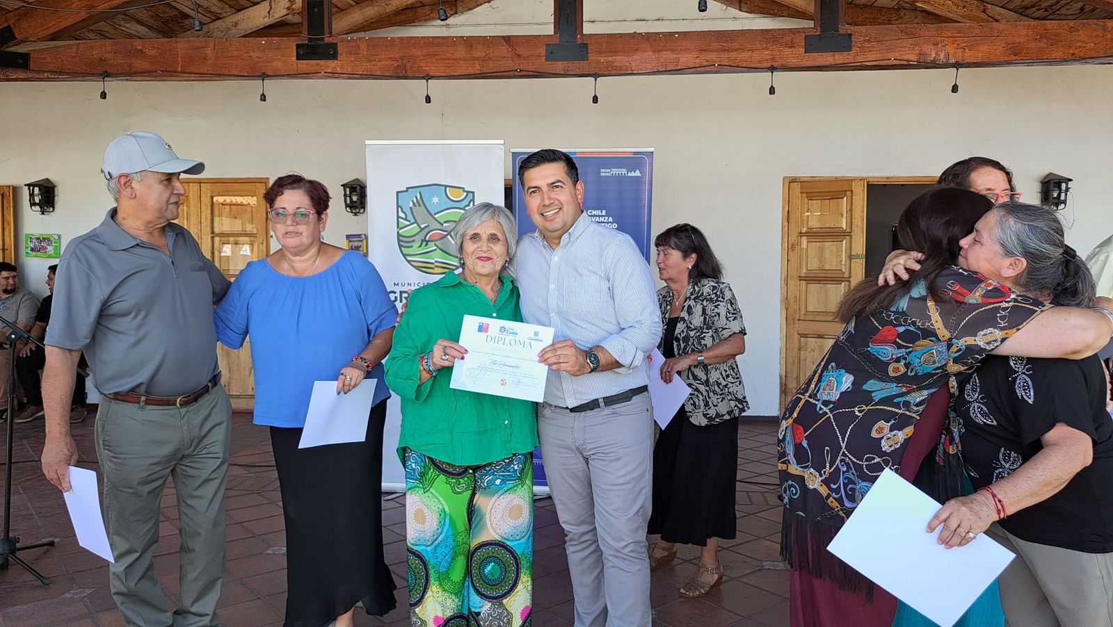💜🌷 EMOTIVO RECONOCIMIENTO A MUJERES EN EL MARCO DEL MES DE LA MUJER EN #GRANEROS