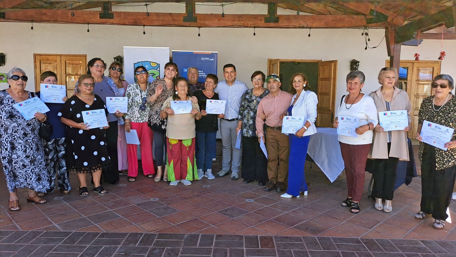 💜🌷 EMOTIVO RECONOCIMIENTO A MUJERES EN EL MARCO DEL MES DE LA MUJER EN #GRANEROS