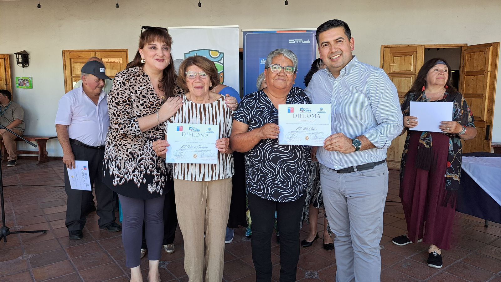 💜🌷 EMOTIVO RECONOCIMIENTO A MUJERES EN EL MARCO DEL MES DE LA MUJER EN #GRANEROS