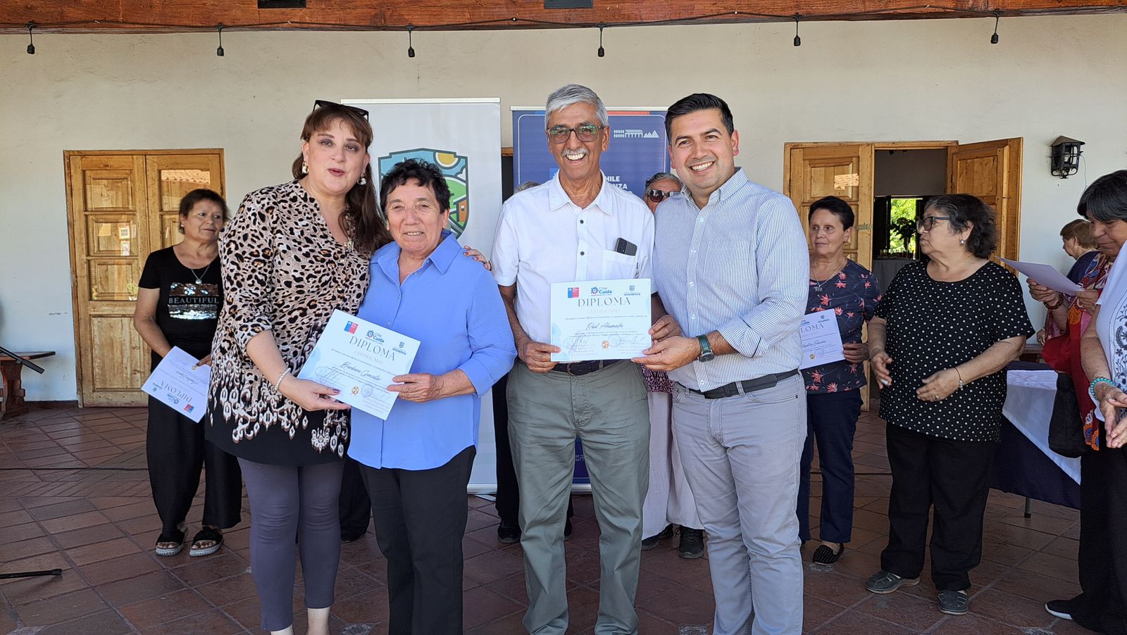 💜🌷 EMOTIVO RECONOCIMIENTO A MUJERES EN EL MARCO DEL MES DE LA MUJER EN #GRANEROS