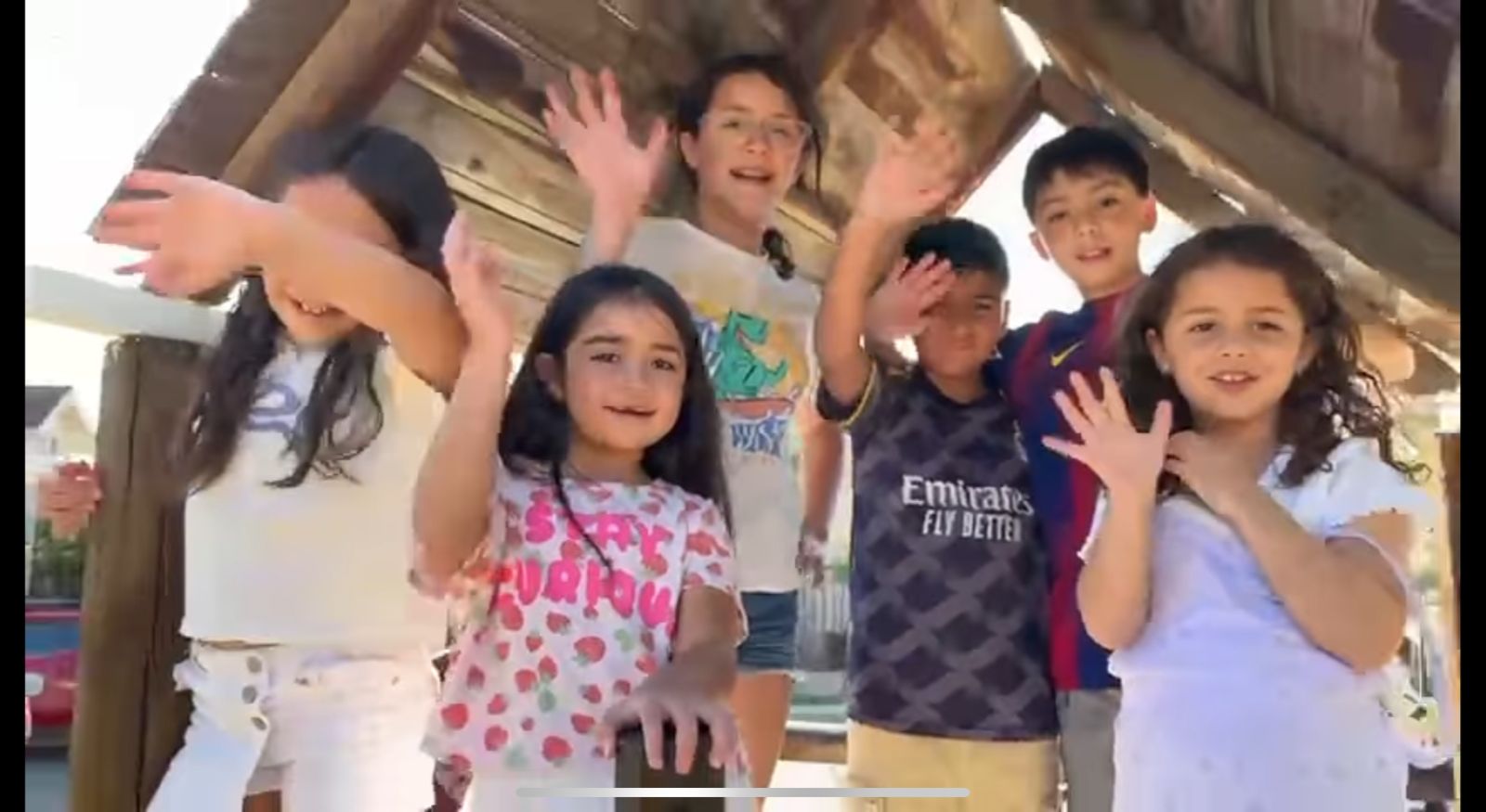 MUNICIPIO REPARA JUEGOS INFANTILES EN PLAZA DE LOS TORUNOS