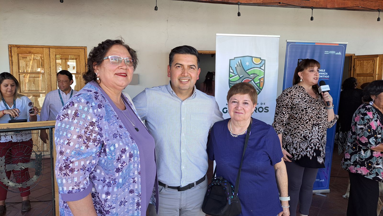 💜🌷 EMOTIVO RECONOCIMIENTO A MUJERES EN EL MARCO DEL MES DE LA MUJER EN #GRANEROS
