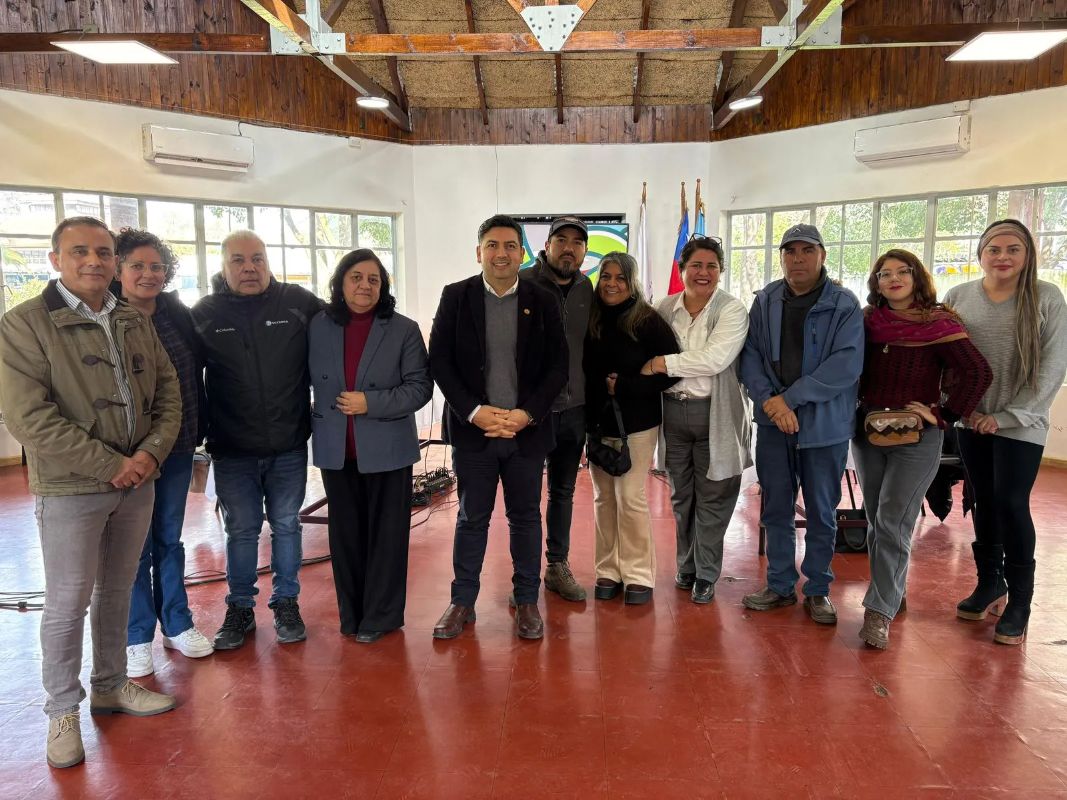 TRAS VARIOS AÑOS ESPERANDO, MUNICIPIO DE GRANEROS ENTREGA EN COMODATO CANCHA AL CLUB DEPORTIVO SINDICATO