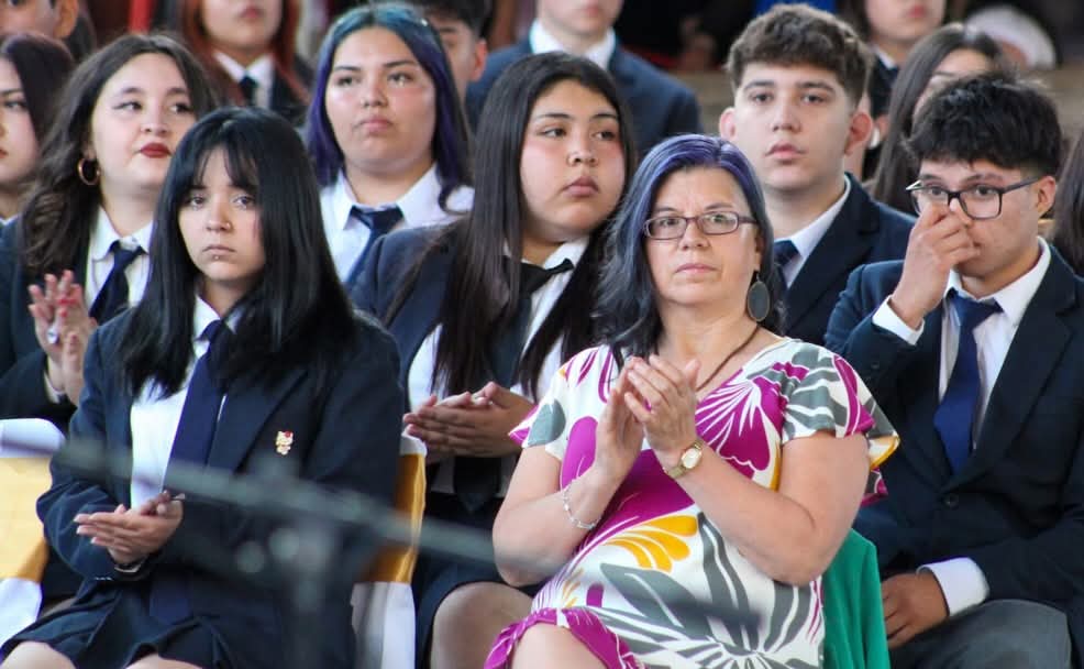 ALCALDE DE GRANEROS, MARCELO MIÑAÑIR MATUS, PARTICIPA EN EMOTIVAS EN LAS LICENCIATURAS Y CIERRA EL AÑO ESCOLAR 2025