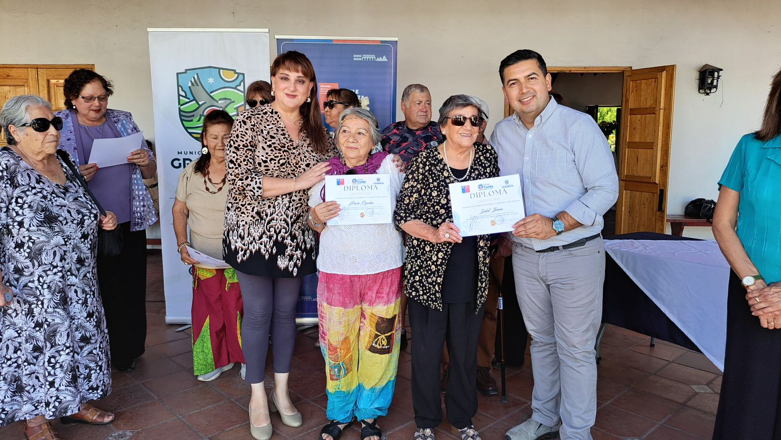 💜🌷 EMOTIVO RECONOCIMIENTO A MUJERES EN EL MARCO DEL MES DE LA MUJER EN #GRANEROS