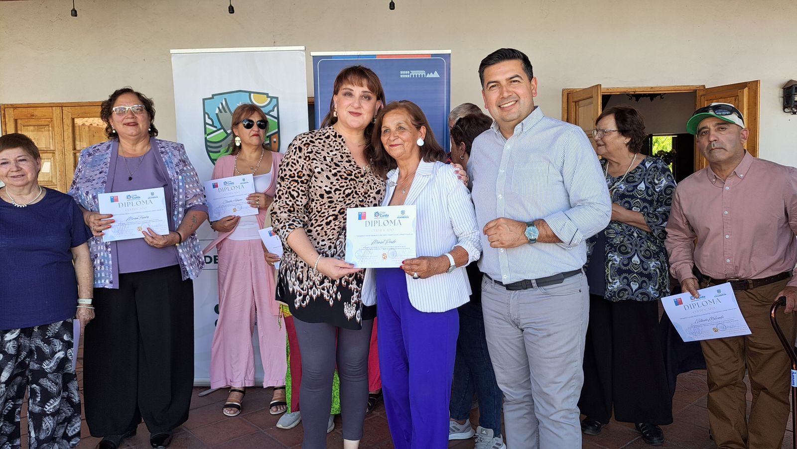 💜🌷 EMOTIVO RECONOCIMIENTO A MUJERES EN EL MARCO DEL MES DE LA MUJER EN #GRANEROS