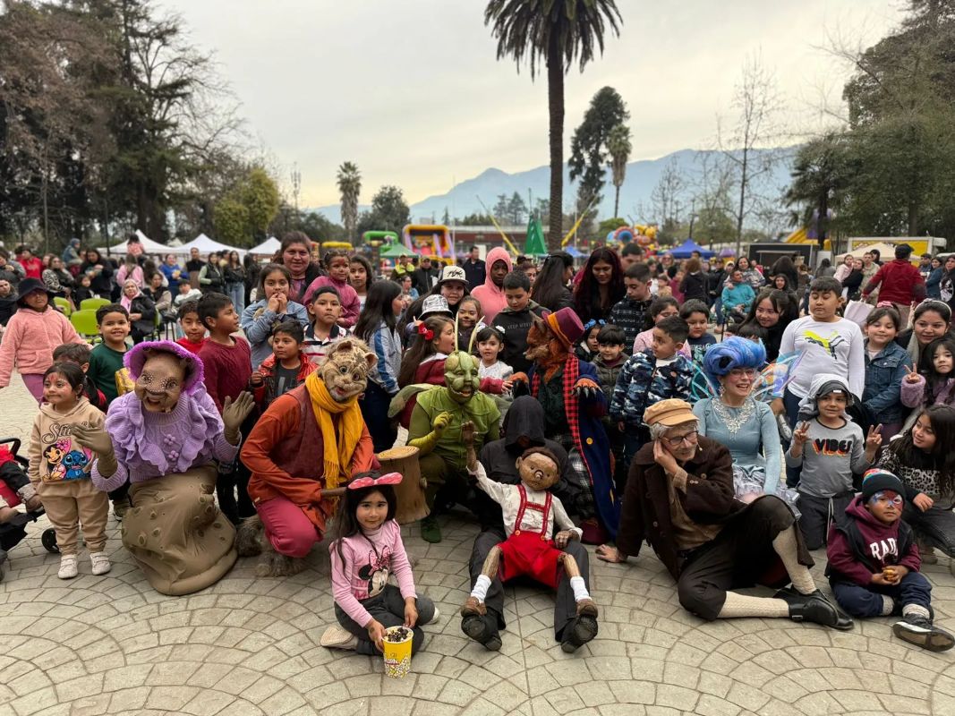 GRANEROS VIVIÓ LA MAGIA DE PINOCHO EN SU PLAZA DE ARMAS