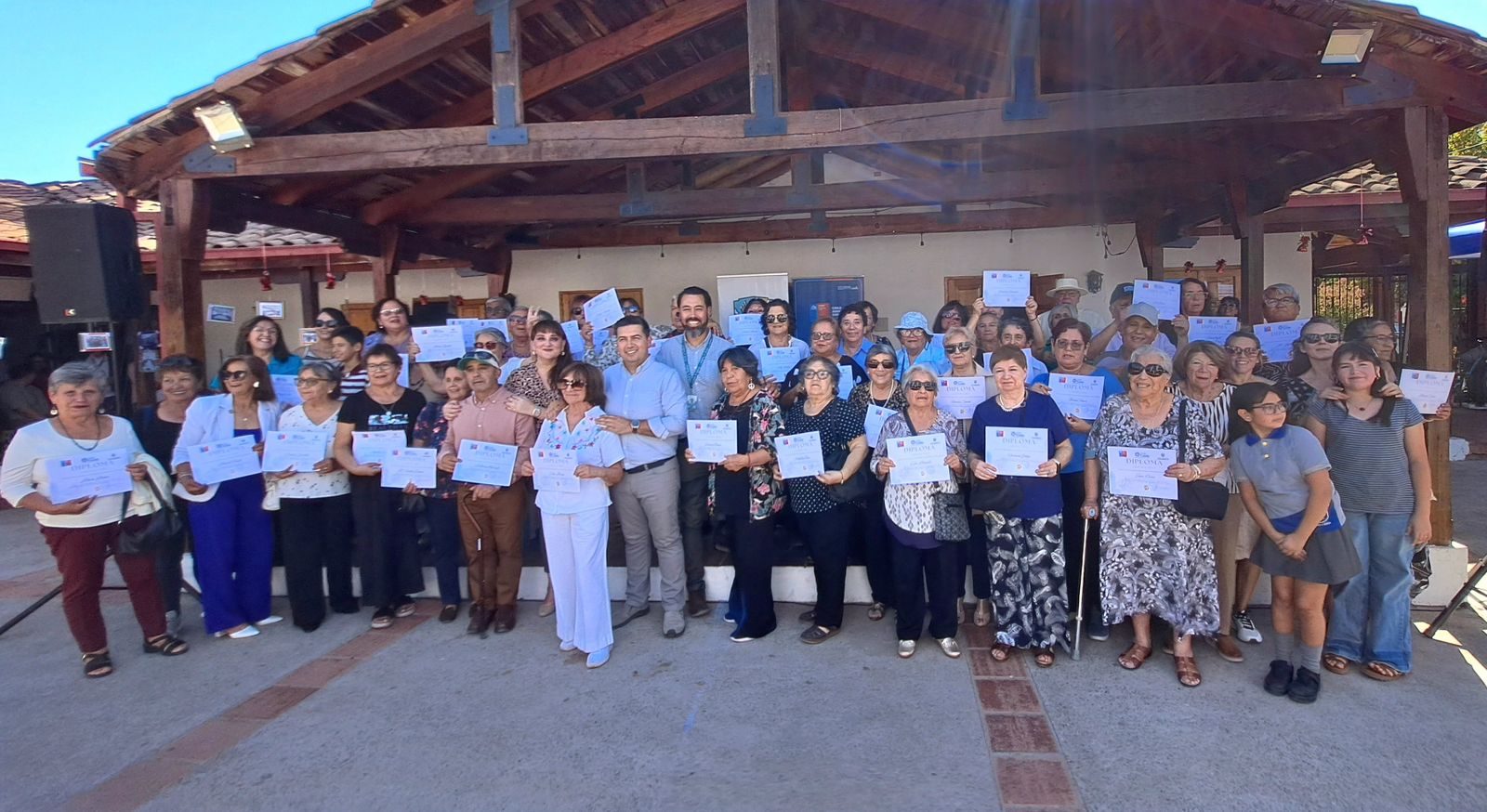 💜🌷 EMOTIVO RECONOCIMIENTO A MUJERES EN EL MARCO DEL MES DE LA MUJER EN #GRANEROS