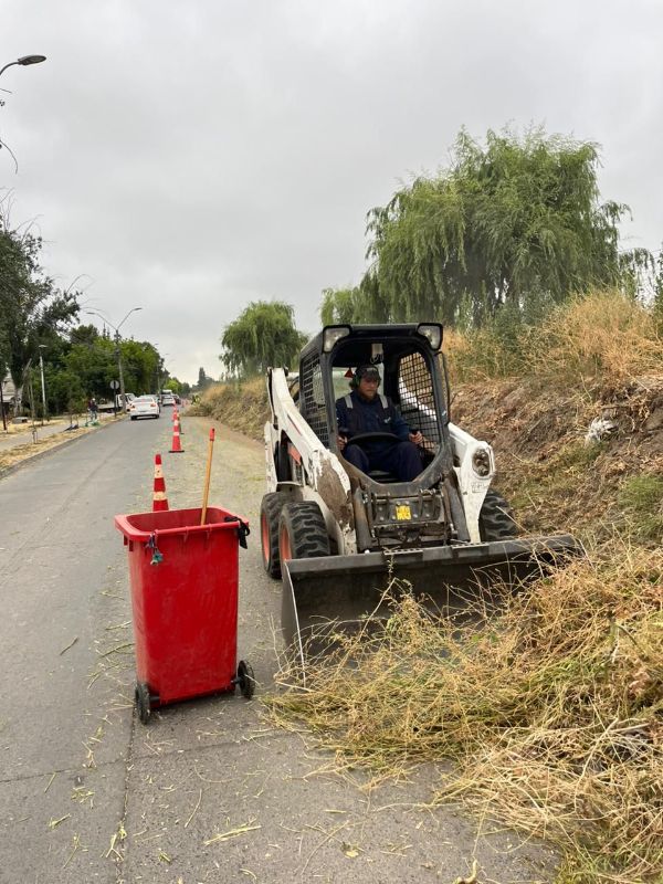 SIN DESCANSO, CONTINUAN LOS TRABAJOS DE LIMPIEZA Y DESMALEZA EN LA COMUNA