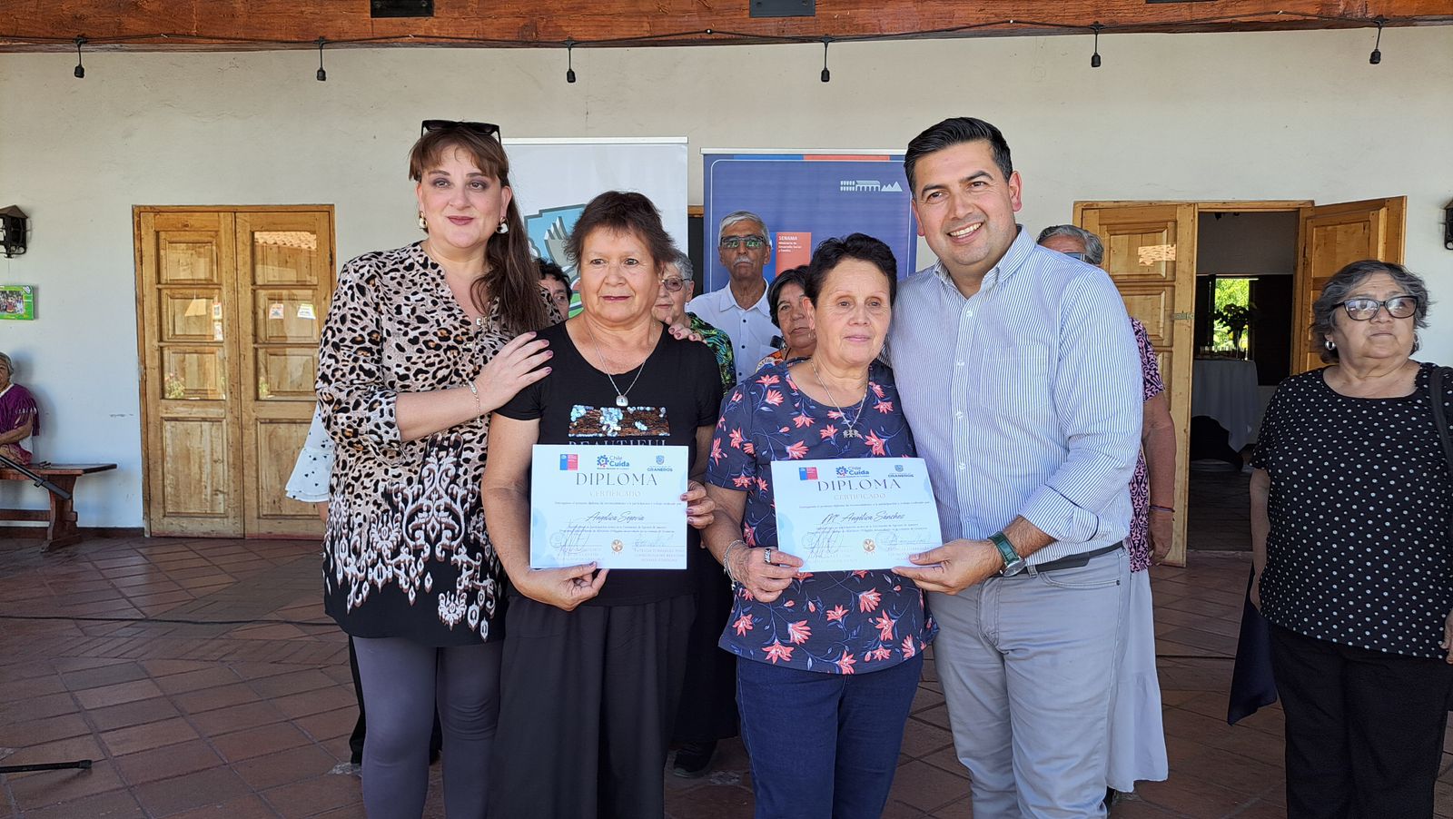 💜🌷 EMOTIVO RECONOCIMIENTO A MUJERES EN EL MARCO DEL MES DE LA MUJER EN #GRANEROS